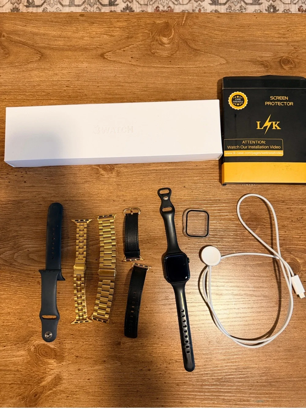 Black smartwatch with 4 bands - Modern Wearable